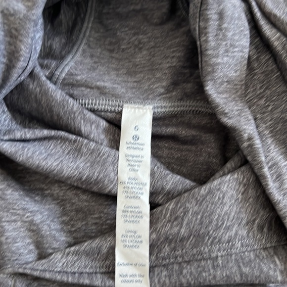 Lululemon size 6 women’s coat - Picture 2 of 3